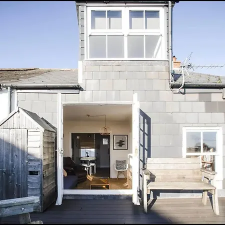 Townhouse With Panoramic Sea View Terrace Semesterbostad Falmouth